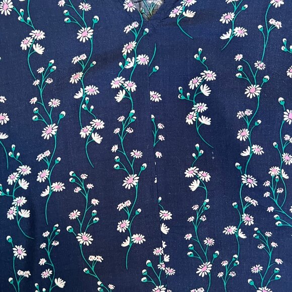 Draper James Daisy Print 100% Rayon Hi-Low V-Neck Blouse 4 - Picture 5 of 5